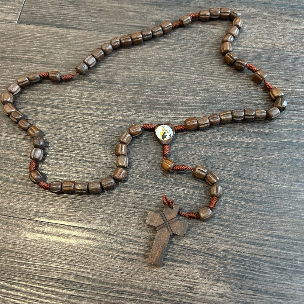 Source Unknown Brown Wooden Beaded Necklace with Heart Pendant